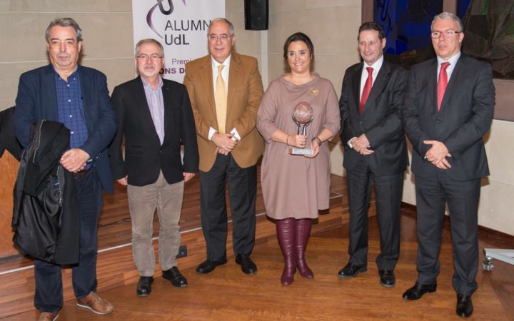 4-Premi Alfons de Borja 2018 - Nuria Carretero - Premiada amb Rector i Patrocinadors
