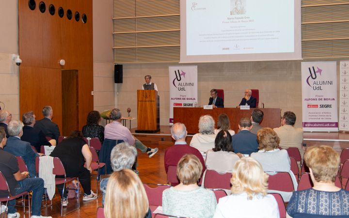 7-Vista del Saló Víctor Siurana durant l'acte de lliurament